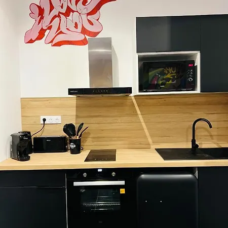 Capsule Street Art - Sauna- Jacuzzi - Playstation 5 - Billard - Netflix - Cinema - Terrasse דירה